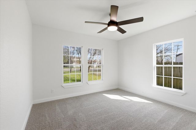 303 N Connett Street, Leonard, TX 75452