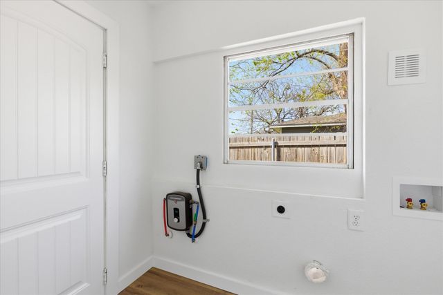 303 N Connett Street, Leonard, TX 75452