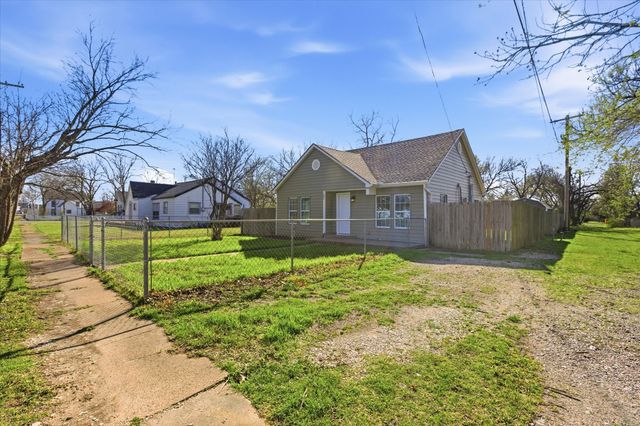 303 N Connett Street, Leonard, TX 75452