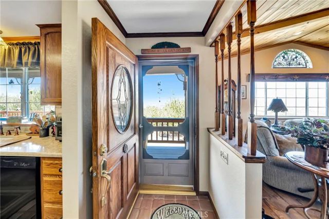 11720 Honeybee Lane, Juniper Hills, CA 93543