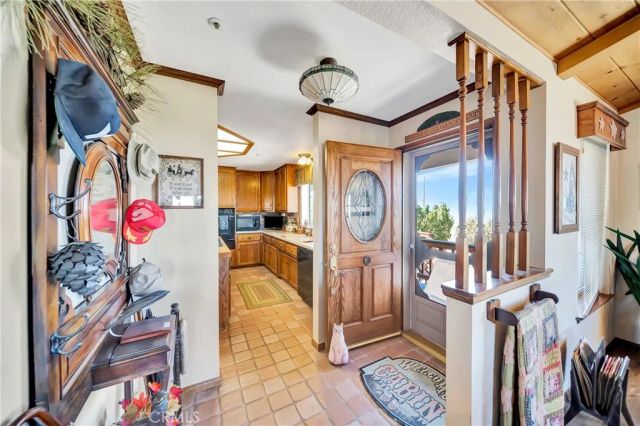 11720 Honeybee Lane, Juniper Hills, CA 93543