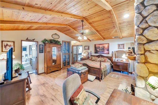 11720 Honeybee Lane, Juniper Hills, CA 93543