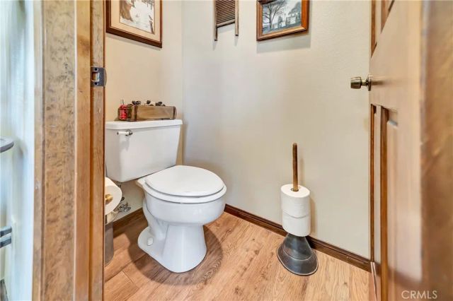 11720 Honeybee Lane, Juniper Hills, CA 93543