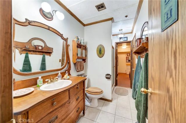 11720 Honeybee Lane, Juniper Hills, CA 93543