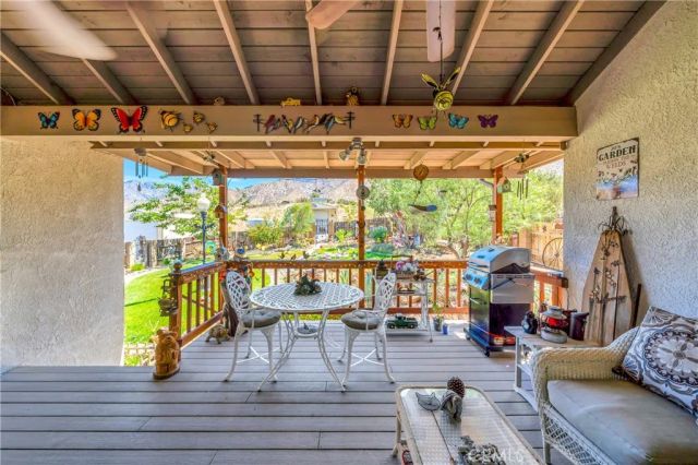 11720 Honeybee Lane, Juniper Hills, CA 93543