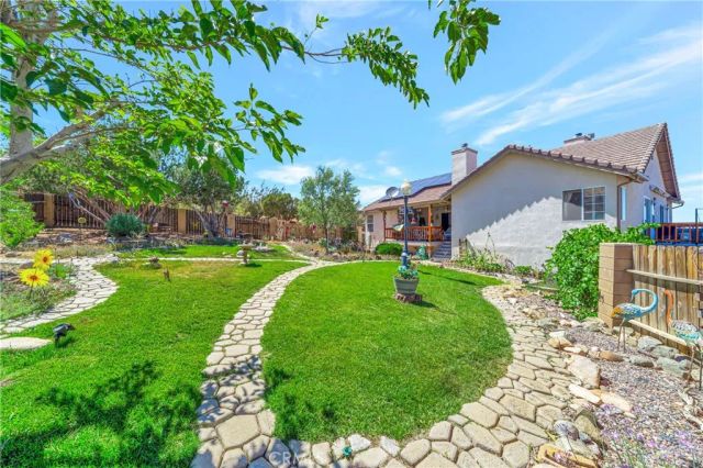 11720 Honeybee Lane, Juniper Hills, CA 93543