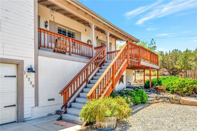 11720 Honeybee Lane, Juniper Hills, CA 93543