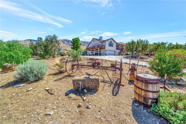 11720 Honeybee Lane, Juniper Hills, CA 93543