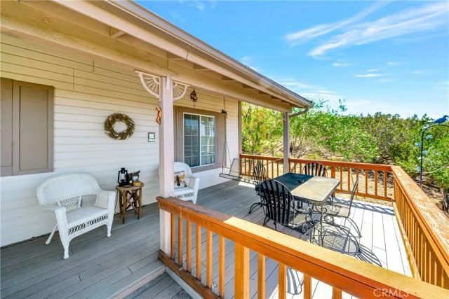 11720 Honeybee Lane, Juniper Hills, CA 93543