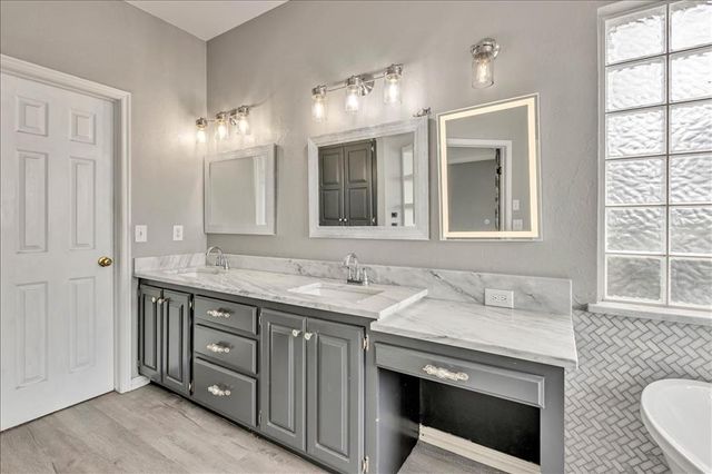 1301 Manchester Drive, Shawnee, OK 74804