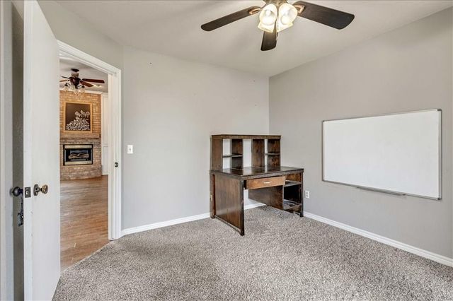 1301 Manchester Drive, Shawnee, OK 74804