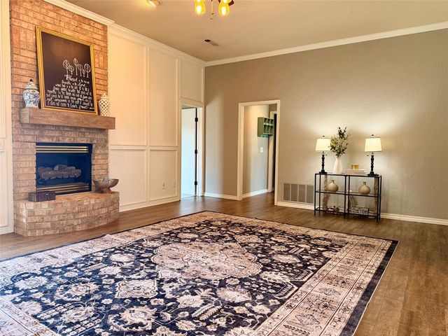 1301 Manchester Drive, Shawnee, OK 74804