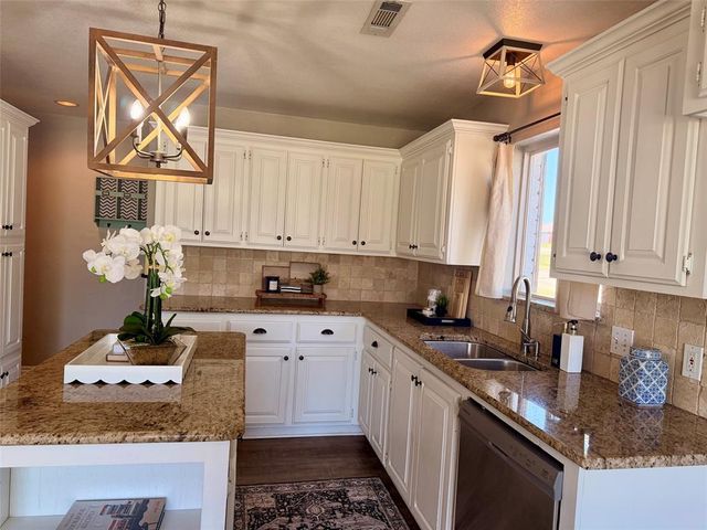1301 Manchester Drive, Shawnee, OK 74804