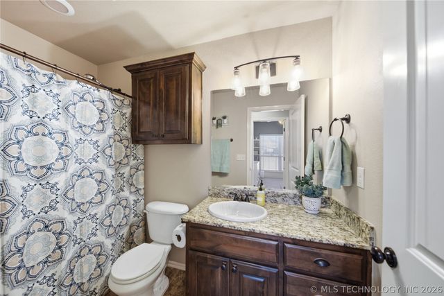 13902 N 59th East Avenue, Collinsville, OK 74021