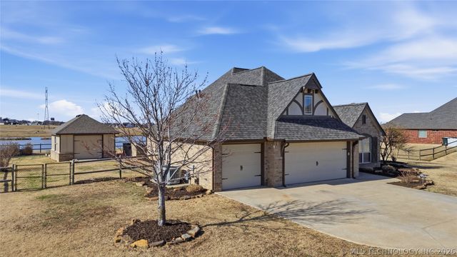 13902 N 59th East Avenue, Collinsville, OK 74021