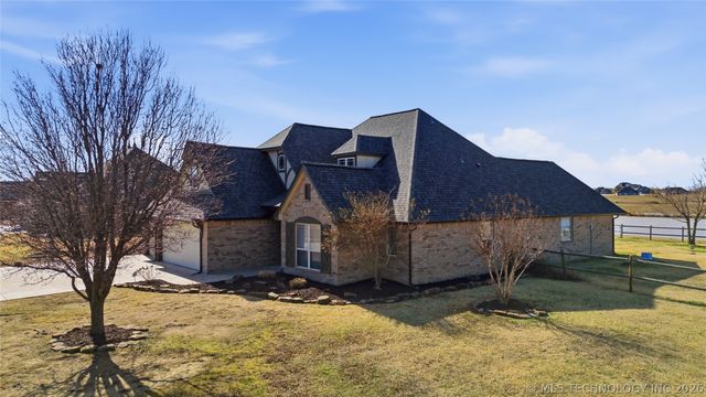 13902 N 59th East Avenue, Collinsville, OK 74021