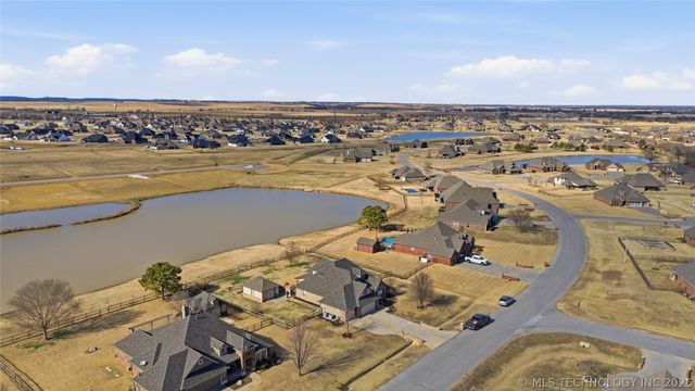 13902 N 59th East Avenue, Collinsville, OK 74021