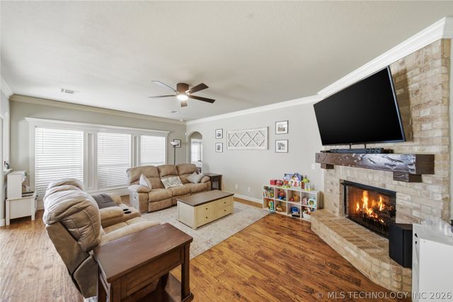 13902 N 59th East Avenue, Collinsville, OK 74021