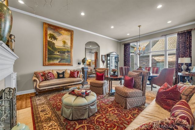 5904 W Orlando Circle, Broken Arrow, OK 74011