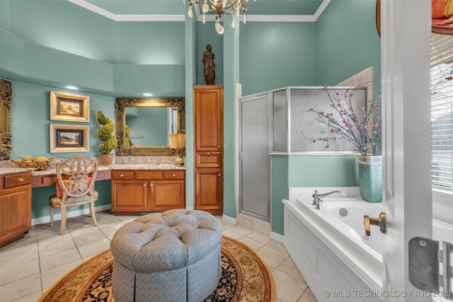 5904 W Orlando Circle, Broken Arrow, OK 74011