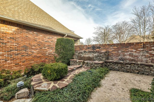 5904 W Orlando Circle, Broken Arrow, OK 74011