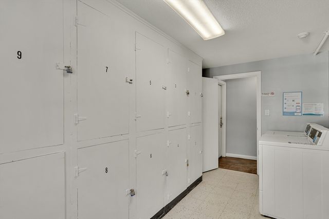 8 Old Colony Ln 2, Arlington, MA 02474