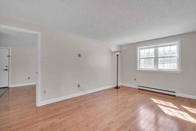 8 Old Colony Ln 2, Arlington, MA 02474