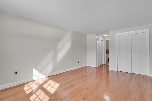 8 Old Colony Ln 2, Arlington, MA 02474