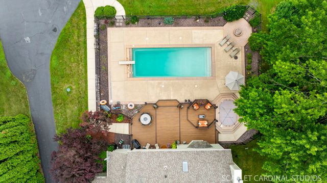 59 Burkhart Drive, Oswego, IL 60543