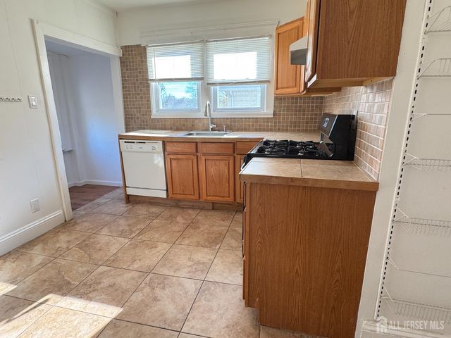 501 S 3rd S Avenue, Highland Park, NJ 08904