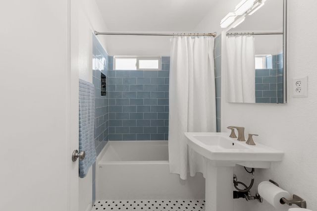 2000 Willow Ave, West Sacramento, CA 95691