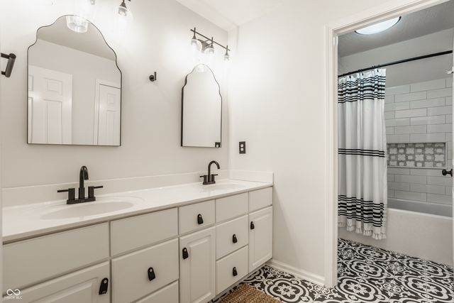 9644 Woodlands Drive, Fishers, IN 46037