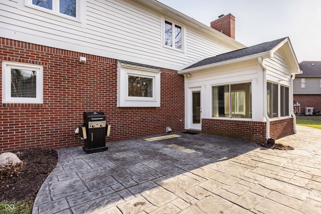 9644 Woodlands Drive, Fishers, IN 46037