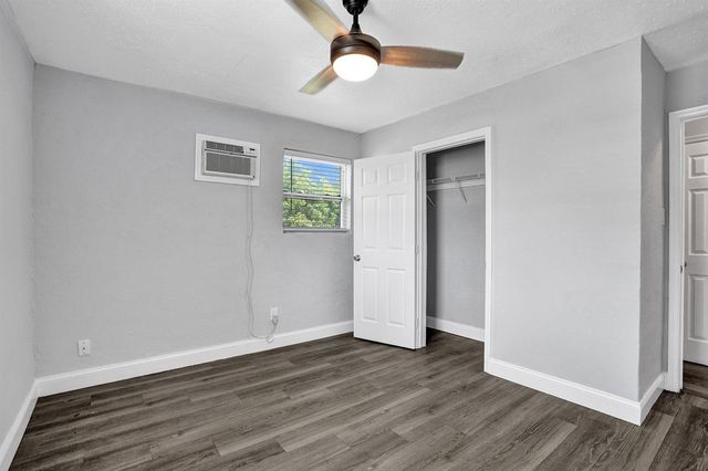 2261 NW 2nd Street, Pompano Beach, FL 33069