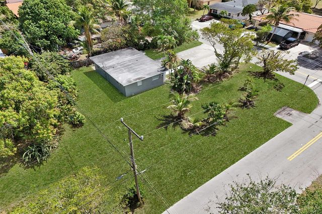 2261 NW 2nd Street, Pompano Beach, FL 33069