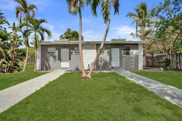 2261 NW 2nd Street, Pompano Beach, FL 33069