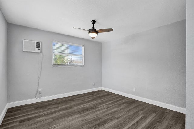 2261 NW 2nd Street, Pompano Beach, FL 33069