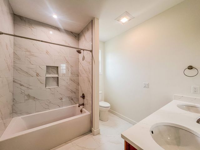 54810 Northbridge West Court, Osceola, IN 46561