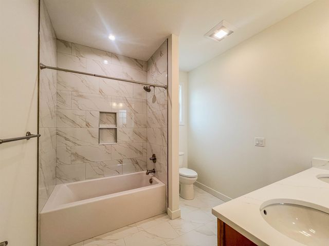 54810 Northbridge West Court, Osceola, IN 46561