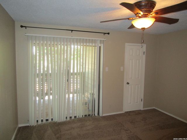 12446 Starcrest Dr Apt 108, San Antonio, TX 78216