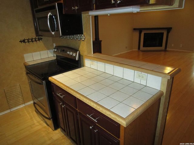12446 Starcrest Dr Apt 108, San Antonio, TX 78216