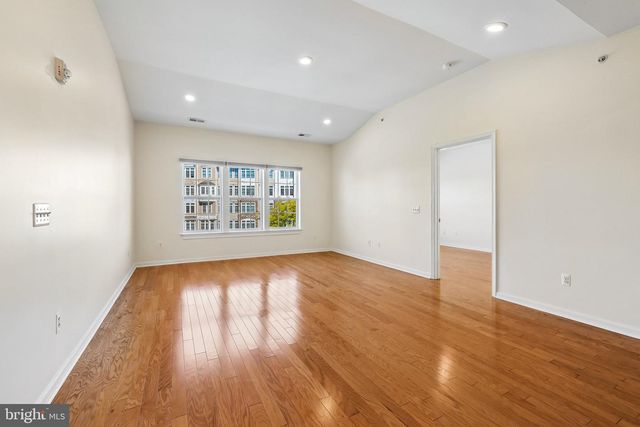 4210 CEDAR VILLAGE BLVD, East Brunswick, NJ 08816