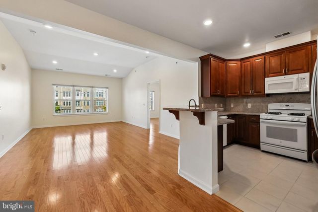 4210 CEDAR VILLAGE BLVD, East Brunswick, NJ 08816