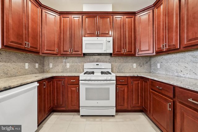 4210 CEDAR VILLAGE BLVD, East Brunswick, NJ 08816