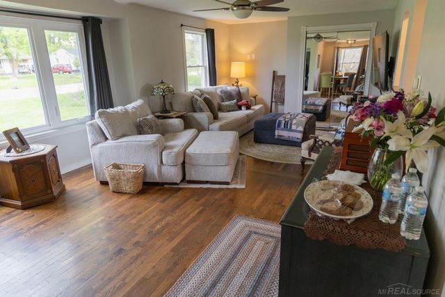 8440 Bridge Lake Road, Springfield Twp, MI 48348