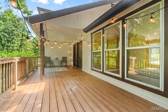 2 Pear Tree Court, St Peters, MO 63376