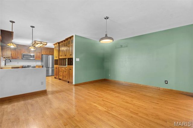 2 Pear Tree Court, St Peters, MO 63376