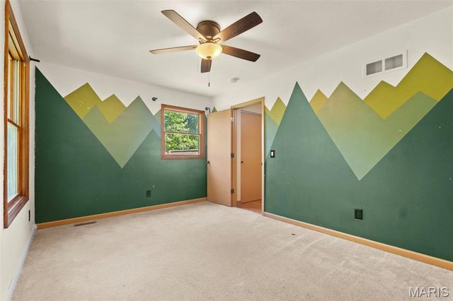 2 Pear Tree Court, St Peters, MO 63376