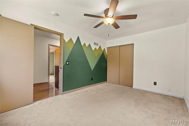2 Pear Tree Court, St Peters, MO 63376