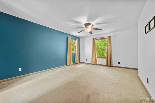 2 Pear Tree Court, St Peters, MO 63376